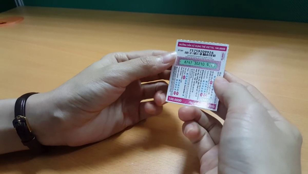 Chuyển đổi thành thẻ game hoặc thẻ điện thoại, hình thức thường thấy tại thị trường Việt
