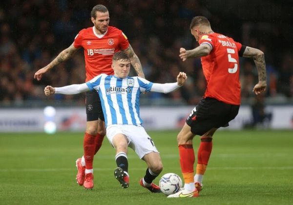 Nhận định, soi kèo Huddersfield vs Luton, 01h45 ngày 12/04