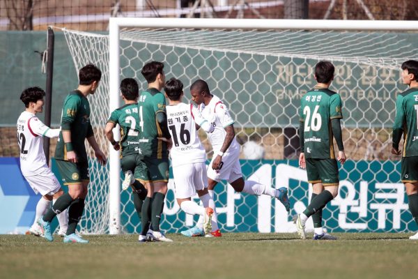 Nhận định, soi kèo Gimpo vs Bucheon, 17h30 ngày 26/07