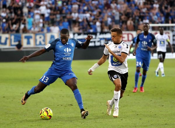 Nhận định, soi kèo Niort vs Saint-Etienne, 02h45 ngày 17/1